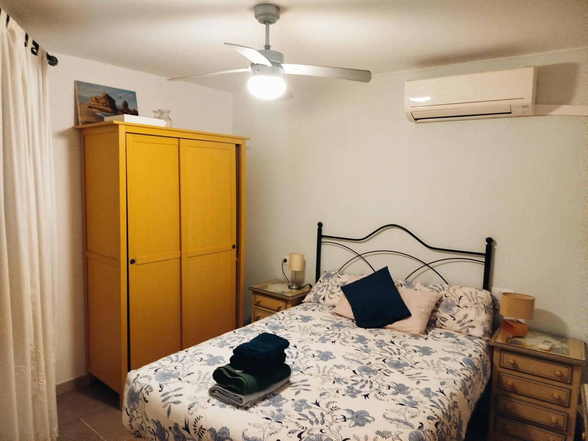Apartamentos Malaga Centro Hernan Ruiz De 4 A 8 Personas Kültér fotó
