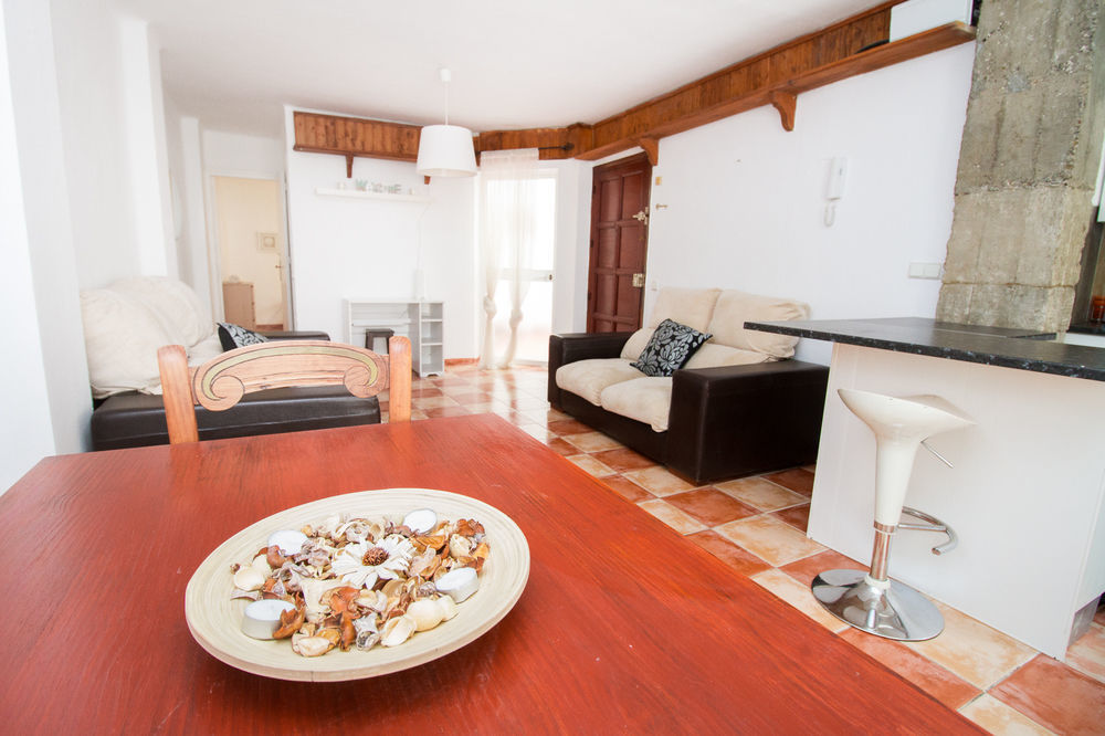 Apartamentos Malaga Centro Hernan Ruiz De 4 A 8 Personas Kültér fotó